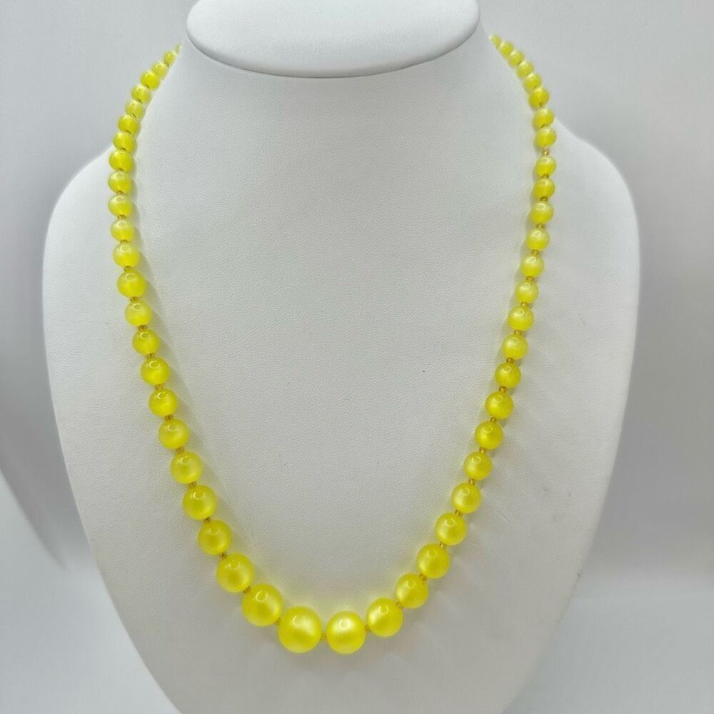 Yellow  moon glow  beaded necklace - Picture 3 of 9
